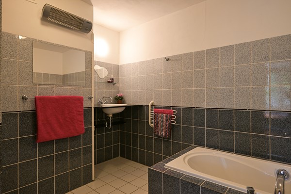 Medium property photo - Noordwal 45, 2513 EB Den Haag